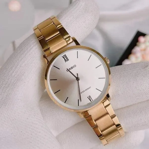 Casio LTP-VT01G-9B női karóra, arany, acél szíj, WR30, 40 mm