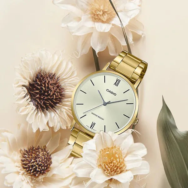 Casio LTP-VT01G-9B női karóra, arany, acél szíj, WR30, 40 mm