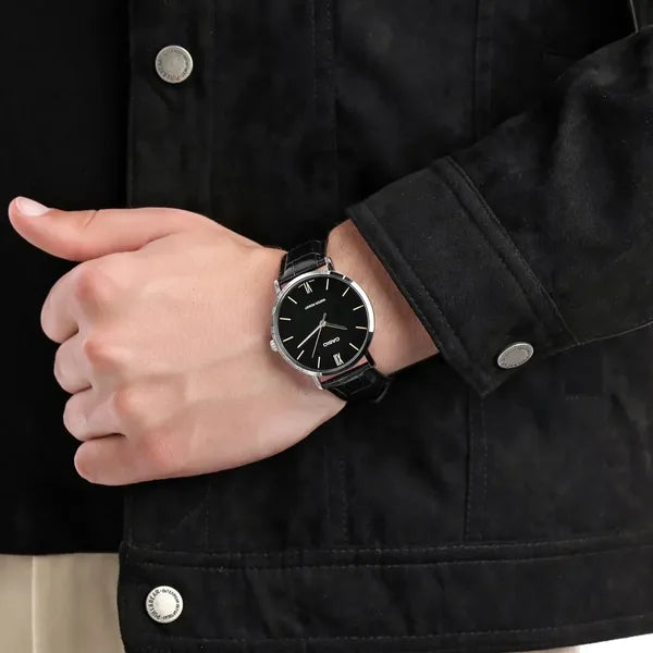 Casio MTP-VT01L-1B férfi karóra, fekete számlap, bőrszíj, 40 mm, WR30, díszdoboz