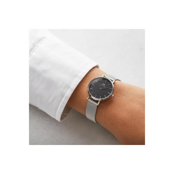 Daniel Wellington Petite Sterling női karóra, 36 mm, fekete számlap, ezüst acél