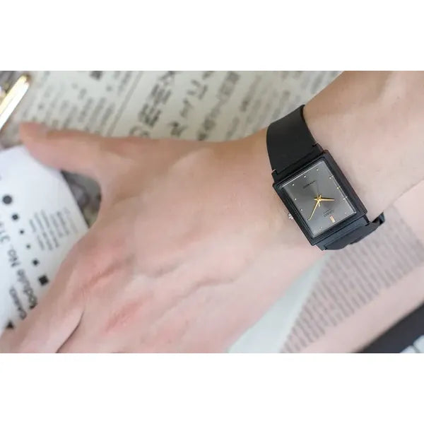 Casio MQ-38UC-1A női karóra, fekete, téglalap, kvarc, WR30