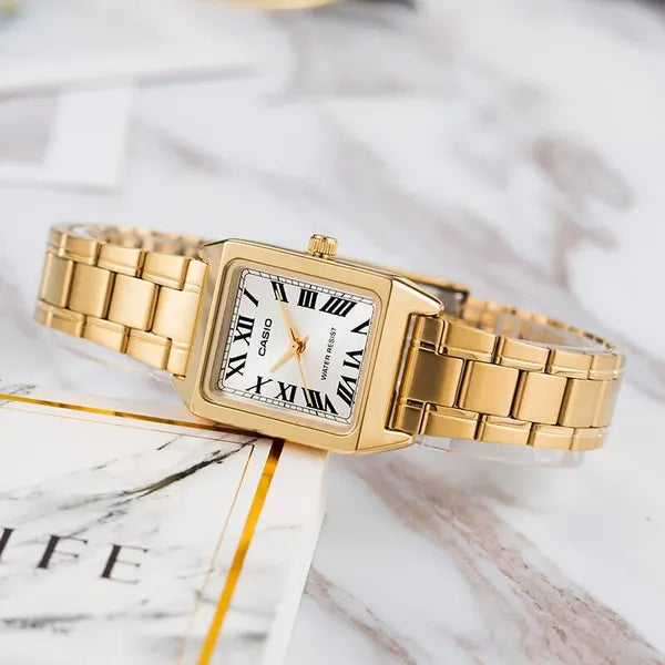 Casio LTP-V007G-9B női karóra, arany, acél, kvarc, téglalap, WR50, 22 mm