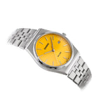 Casio MTP-B145D-9A férfi karóra, 35 mm, narancs számlap, acél szíj, WR50