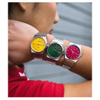 Casio MTP-B145D-9A férfi karóra, 35 mm, narancs számlap, acél szíj, WR50