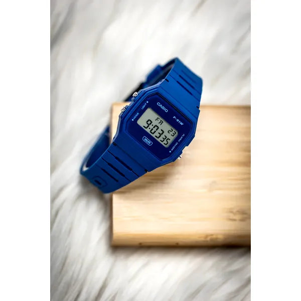 Casio F-91WB-2A1DF férfi digitális karóra, kék, 38 mm, WR100, díszdobozzal