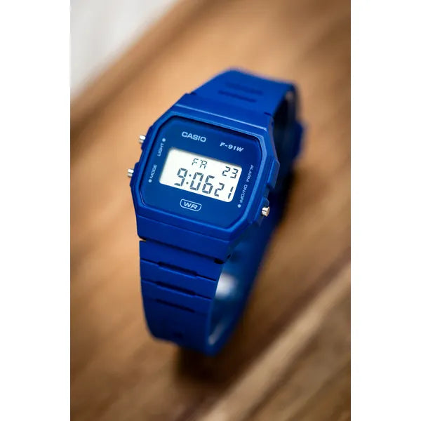 Casio F-91WB-2A1DF férfi digitális karóra, kék, 38 mm, WR100, díszdobozzal