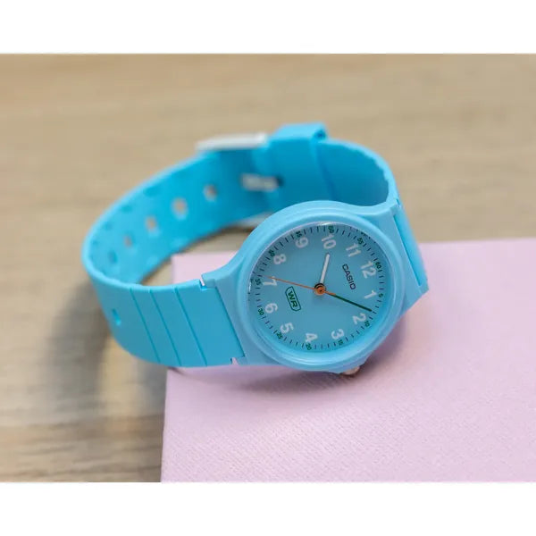 Casio LQ-24B-2BDF női kvarc karóra, kék, 36 mm, WR30, műanyag szíj + díszdoboz