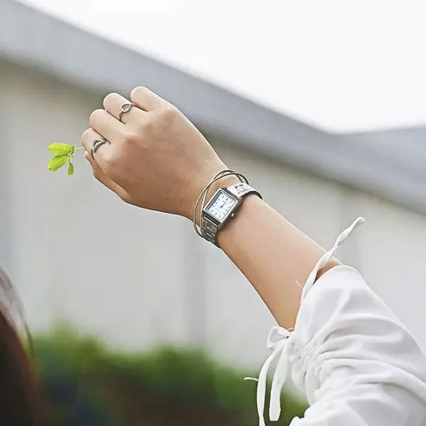 Casio női karóra LTP-V007D-7E, ezüst, téglalap tok, acél szíj, WR50