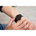 Casio MQ-24-1ELDF uniszex karóra, fekete, 36 mm, kvarc, WR30, díszdobozzal