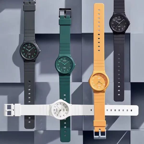 Casio MQ-24B-1BD uniszex kvarc karóra, 36 mm, grafitszürke, WR30, dobozzal