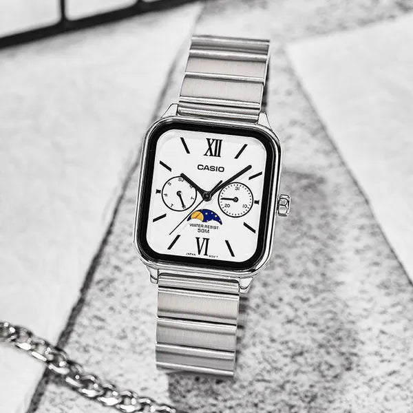 Casio MTP-M305D-7A2 férfi karóra, acél szíj, fehér számlap, WR50, holdfázis
