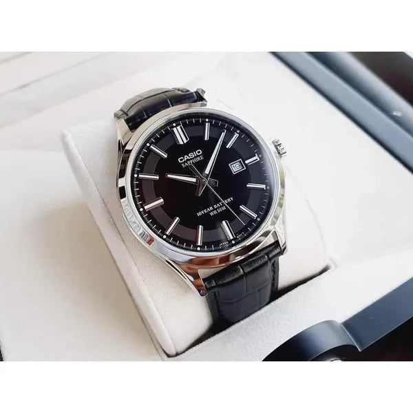 Casio MTS-100L-1A férfi karóra, zafírüveg, bőr szíj, WR50, fekete