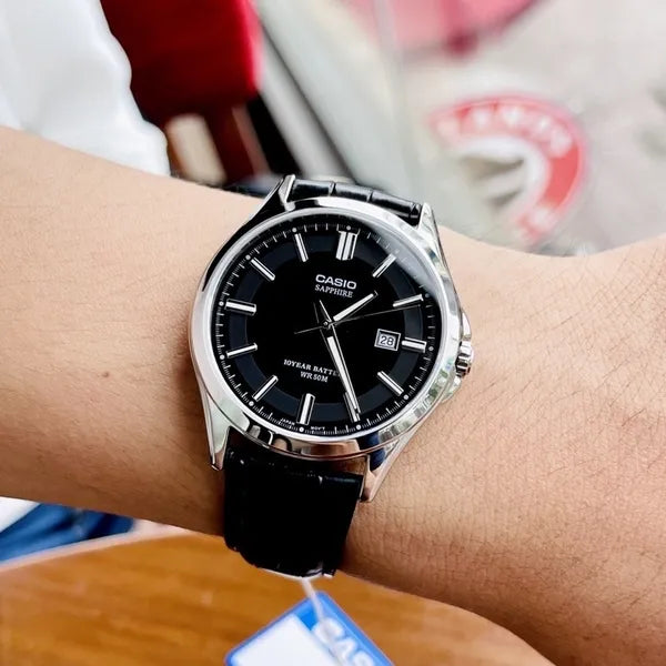 Casio MTS-100L-1A férfi karóra, zafírüveg, bőr szíj, WR50, fekete