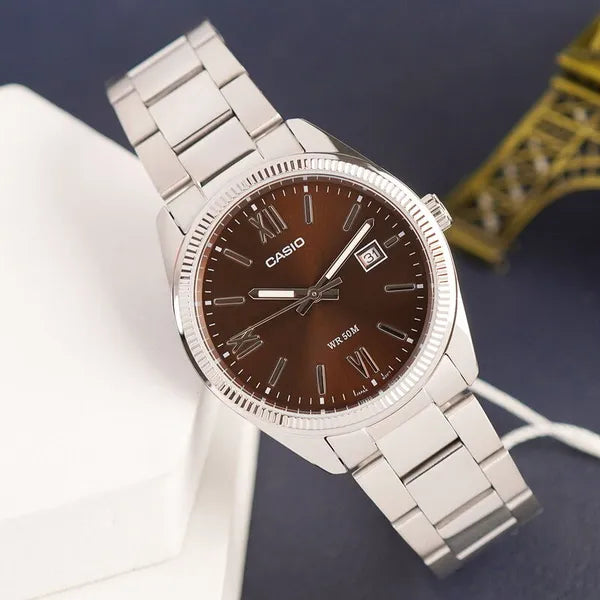 Casio MTP-1302DD-5A férfi karóra, barna számlap, acél szíj, WR50, díszdoboz