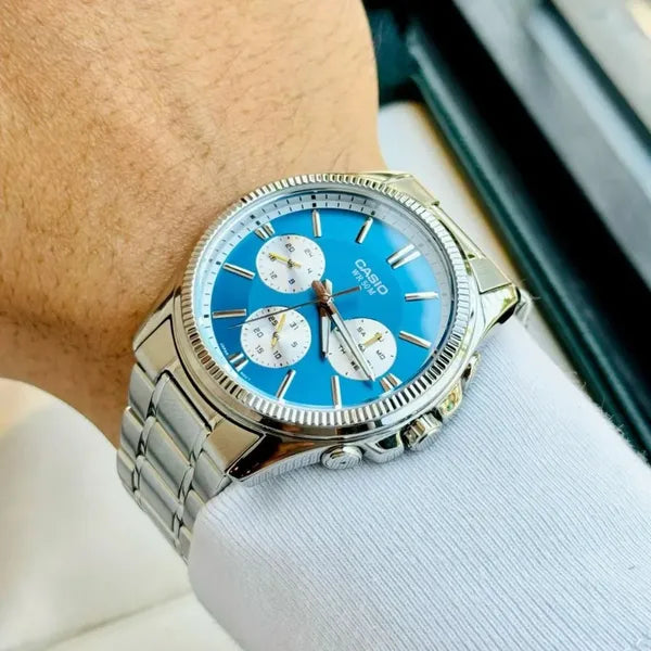 Casio MTP-1375D-2A2 férfi karóra, kék számlap, acél szíj, WR50, 40 mm