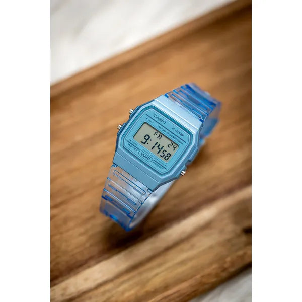 Casio F-91WS-2 uniszex digitális karóra, kék áttetsző tok és szíj, WR30