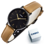 Casio LTP-VT02BL-1A női karóra, 30 mm, fekete számlap, barna bőrszíj, WR30