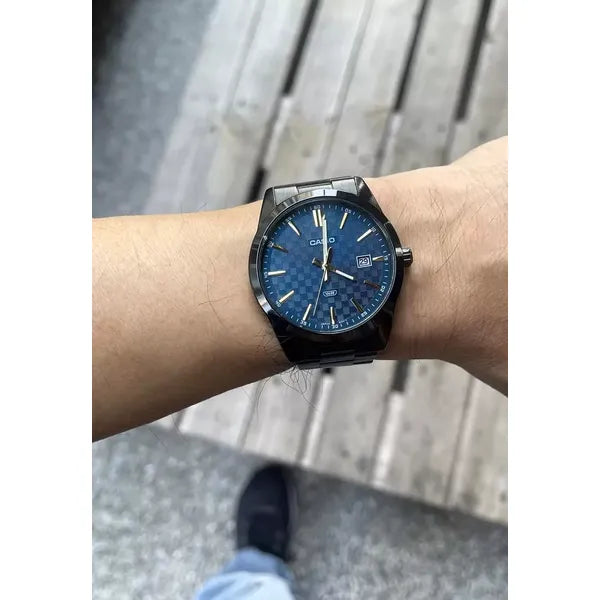 Casio MTP-VD03B-2A férfi karóra, kék számlap, acél fekete szíj, WR50