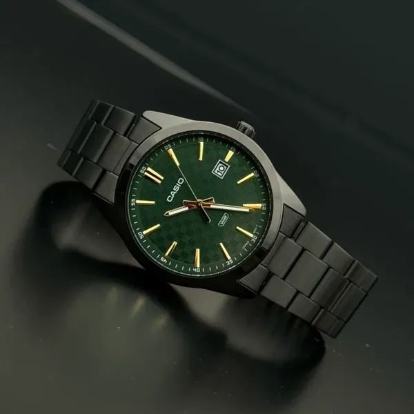 Casio MTP-VD03B-3A férfi óra, zöld számlap, acél szíj, WR50, 42 mm, fekete tok