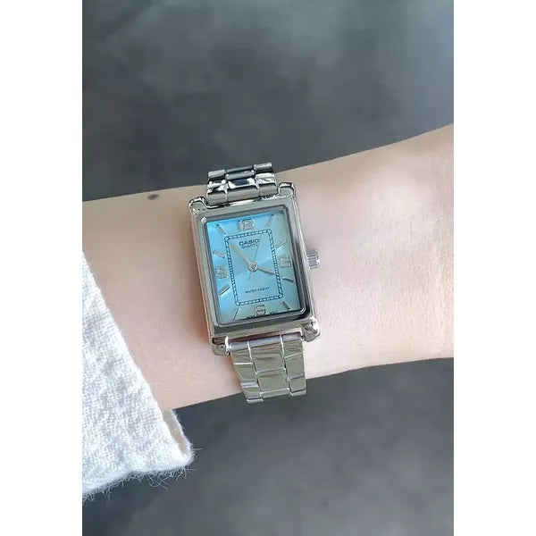 Casio LTP-1234DD-2A női karóra, téglalap tok, acél szíj, türkiz számlap, WR30