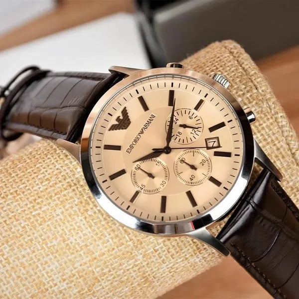 Emporio Armani AR2433 férfi kronográf karóra, bőr szíj, WR50, 43 mm