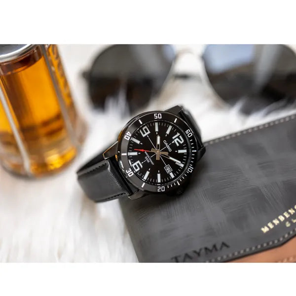 Casio férfi karóra MTP-VD01BL-1B, fekete, 45 mm, bőr szíj, WR50