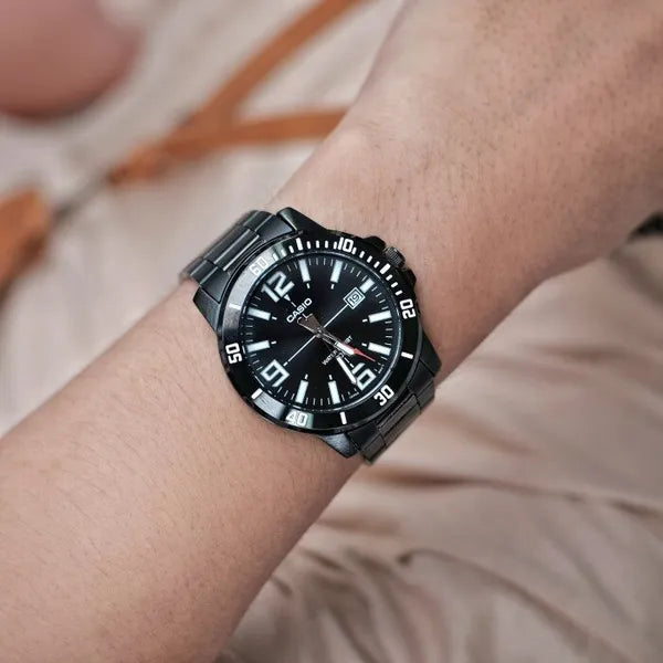 Casio MTP-VD01B-1B férfi karóra, fekete acél, WR50, dátumkijelző