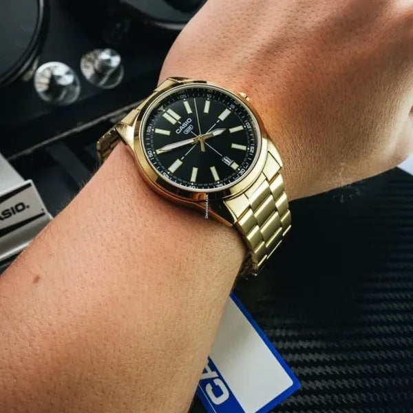 Casio MTP-VD02G-1E férfi karóra, arany acél, fekete számlap, 41 mm, 3 ATM