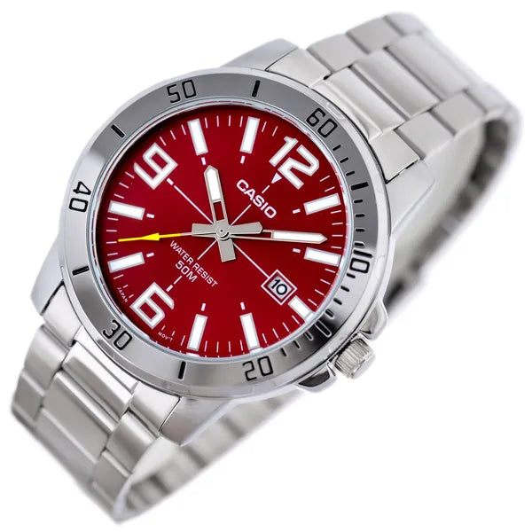 Casio MTP-VD01D-4B férfi karóra, piros számlap, acél szíj, WR50 + díszdoboz