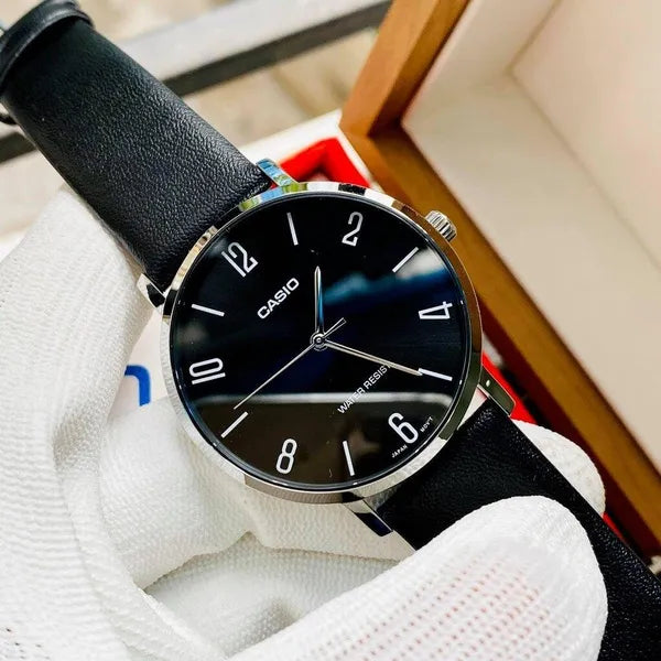 Casio MTP-VT01L-1B2 férfi karóra, kvarc, 40 mm, fekete számlap, bőrszíj, WR30