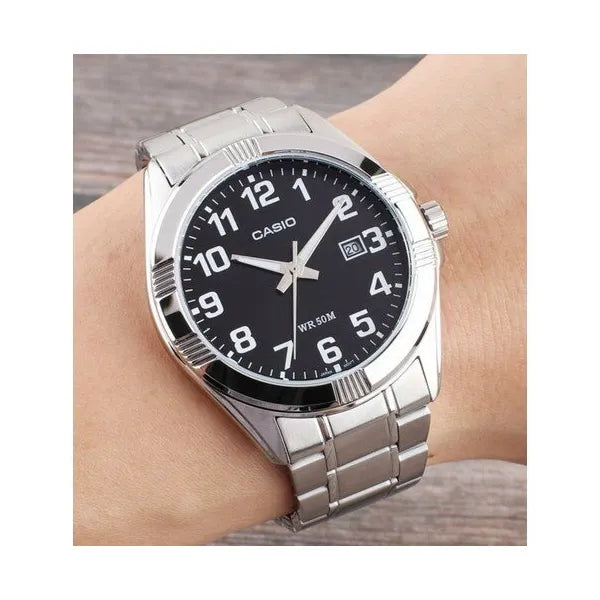 Casio MTP-1308D-1B férfi karóra, acél szíj, fekete számlap, WR50, 39 mm