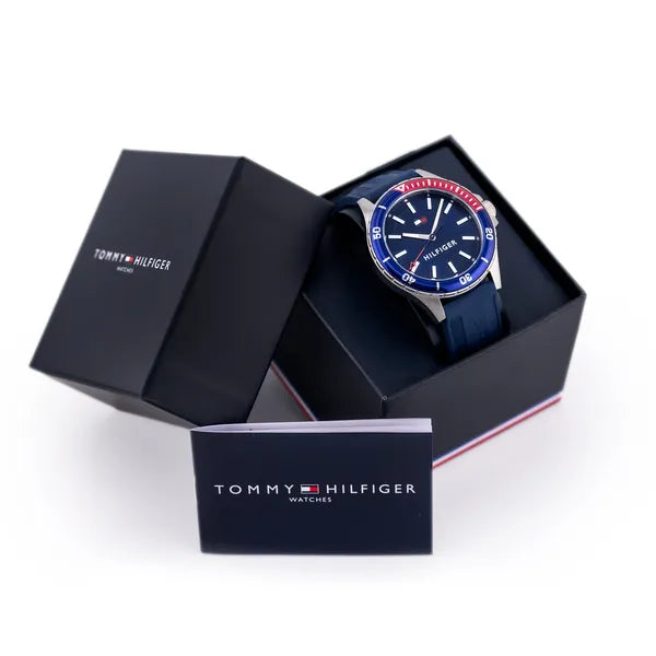 Tommy Hilfiger Logan 1792009 férfi óra, 43 mm, kvarc, WR50, acél, kék számlap