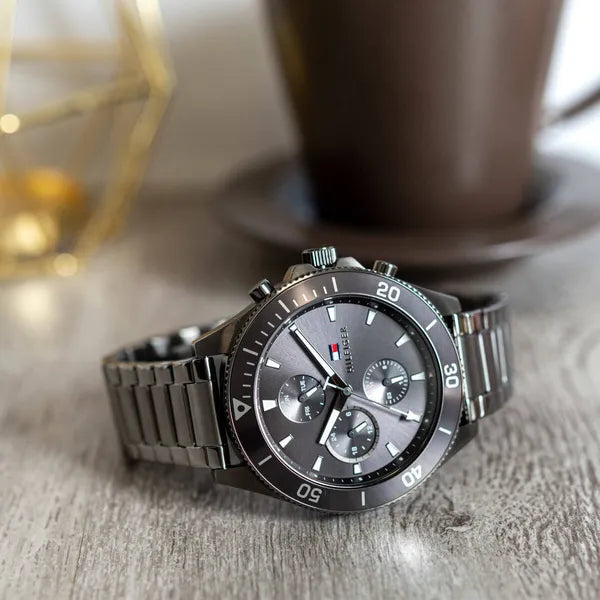 Tommy Hilfiger Larson 1791918 férfi karóra 46 mm, acél szíj, WR50, kvarc