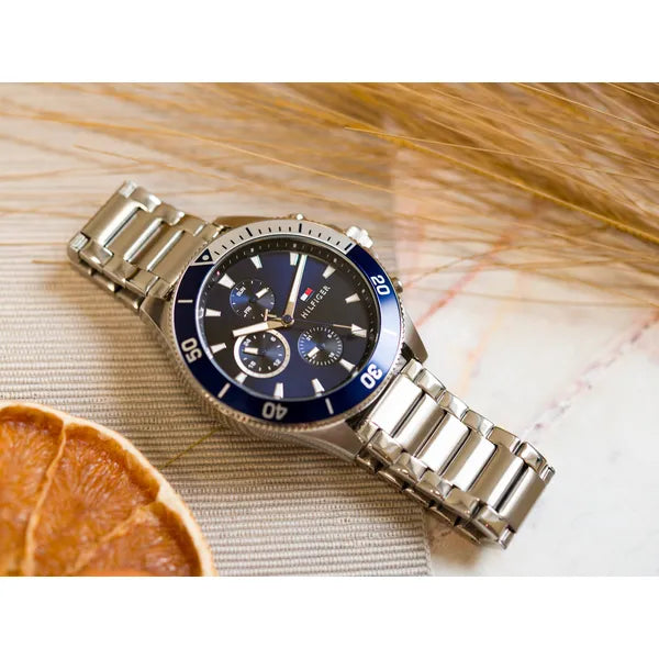 Tommy Hilfiger Larson 1791917 férfi kvarc karóra, kék számlap, acél szíj 46 mm