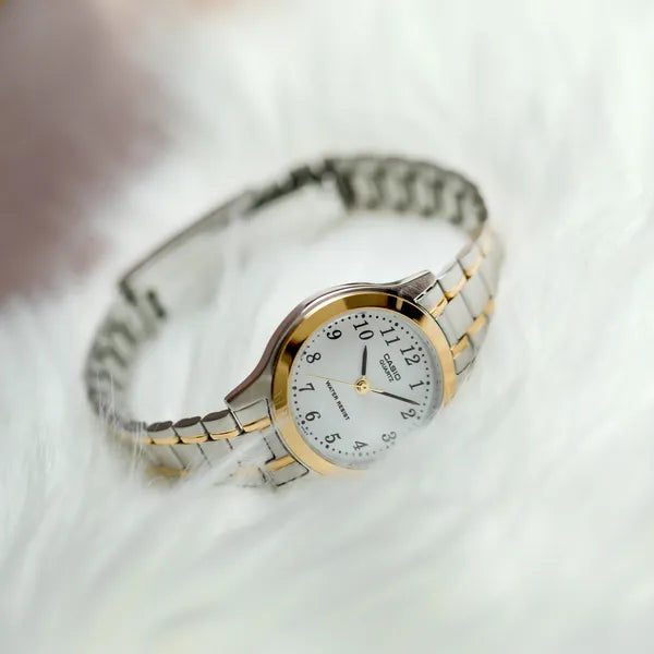 Casio női karóra LTP-1263PG-7B, két színű acél, WR30, kvarc, 27 mm + díszdoboz