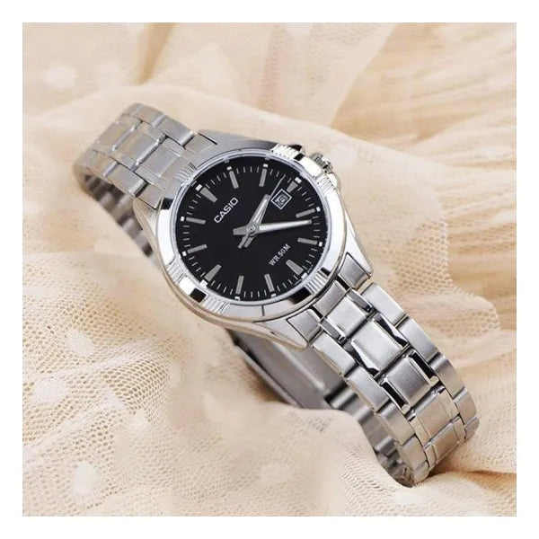 Casio LTP-1308D-1AVDF női karóra, fekete számlap, acél szíj, WR50