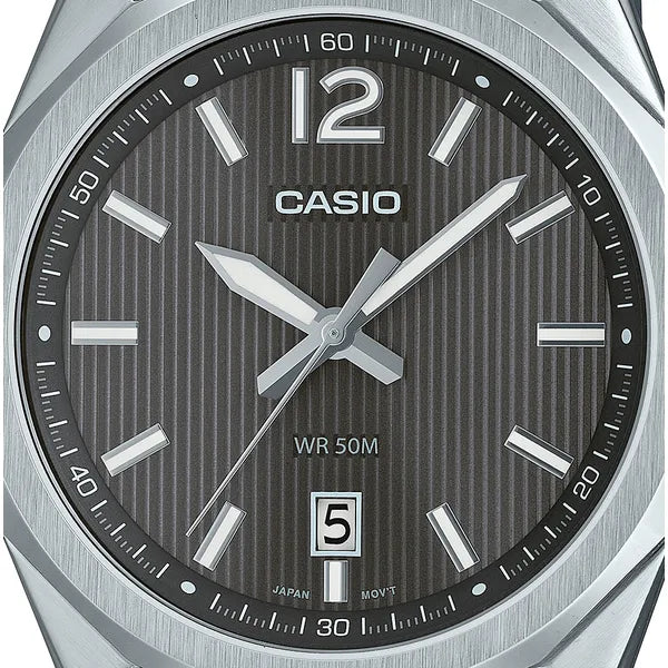 Casio MTP-E725L-1AVDF férfi karóra, fekete bőrszíj, ezüst tok WR50 díszdobozzal