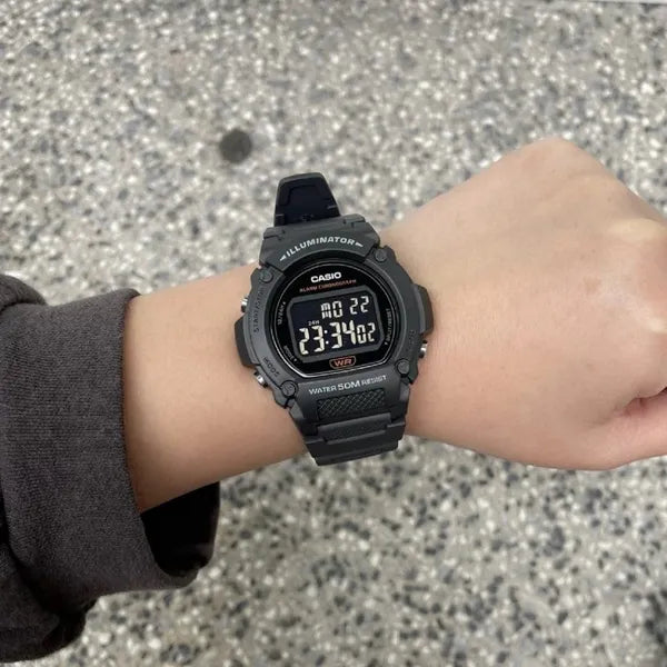 Casio W-219H-8BVEF férfi digitális karóra, fekete, WR50, LED, díszdoboz