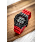 Casio WS-1400H-4AVEF férfi digitális sportóra, WR100, piros szíj