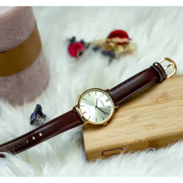 Casio LTP-VT01GL-9B női karóra, 34mm, barna bőrszíj, arany számlap, díszdoboz