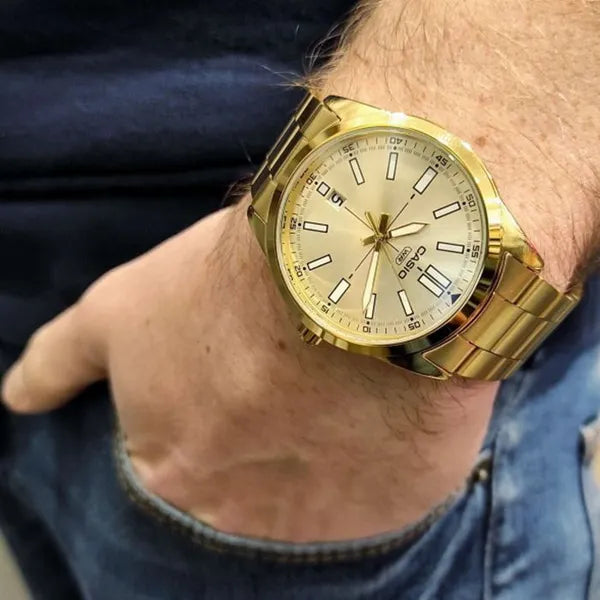 Casio férfi karóra MTP-VD02G-9EUDF, arany, acél szíj, WR30, dátum