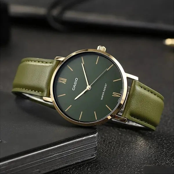 Casio MTP-VT01GL-3B férfi karóra, zöld számlap, bőr szíj, WR30, 40 mm