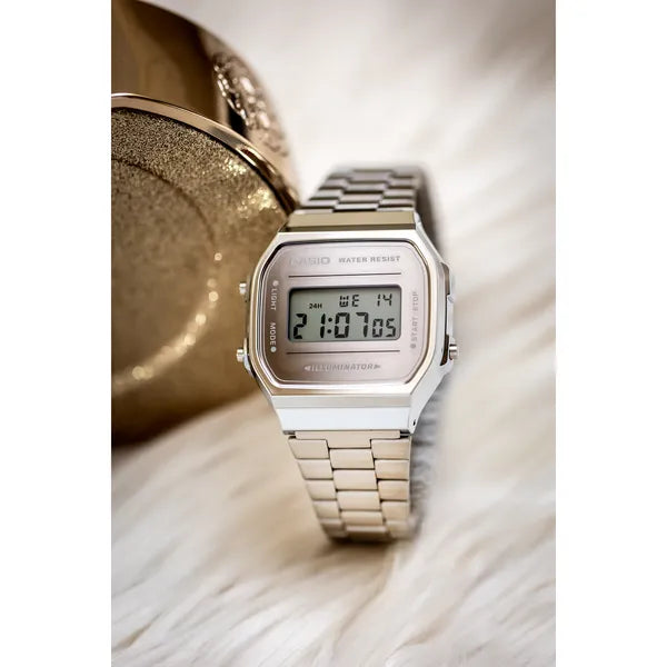 Casio A168WEM-7EF uniszex digitális óra, ezüst, hálós acélszíj, WR30, díszdoboz