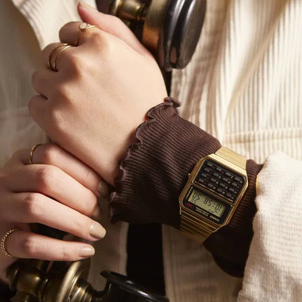 Casio CA-500WEG-1AEF férfi kalkulátoros digitális óra, arany acél, WR30