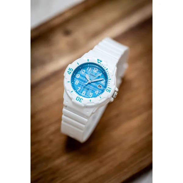 Casio LRW-200H-2CVDF női karóra, kvarc, 39 mm, WR100, fehér/kék + díszdoboz