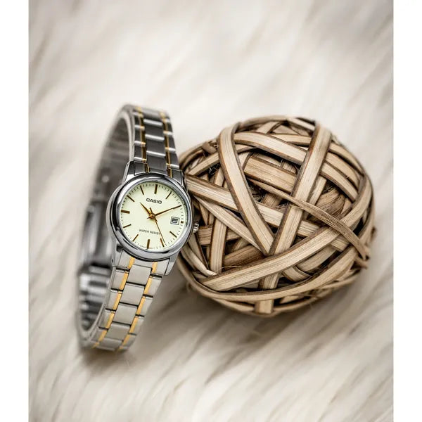 Casio LTP-V002SG-9A női karóra, kvarc, 31 mm, acél, WR30, arany számlap