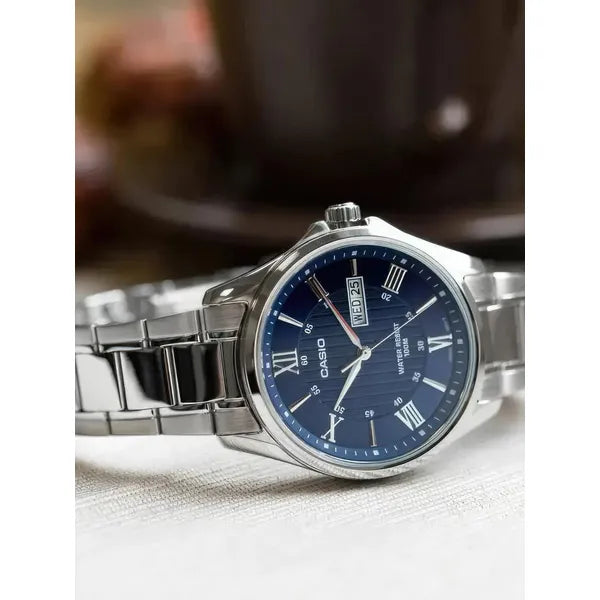 Casio MTP-1384D-2A férfi karóra, kék számlap, acél szíj, WR100, 41 mm