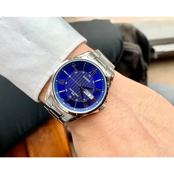Casio MTP-1384D-2A férfi karóra, kék számlap, acél szíj, WR100, 41 mm