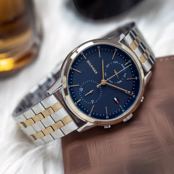Tommy Hilfiger Easton 1710432 férfi karóra, kék számlap, 44 mm, 5 ATM, acél szíj