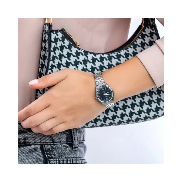 Casio LTP-V005D-1B2 női karóra, fekete számlap, acél szíj, dátum, 28 mm